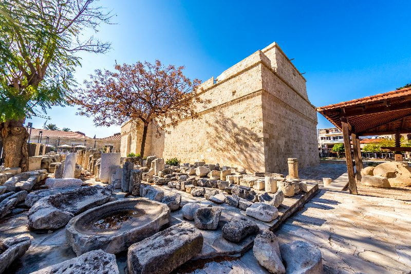 cypr limassol atrakcje co warto zobaczyć zamek muzeum śreniowiecza