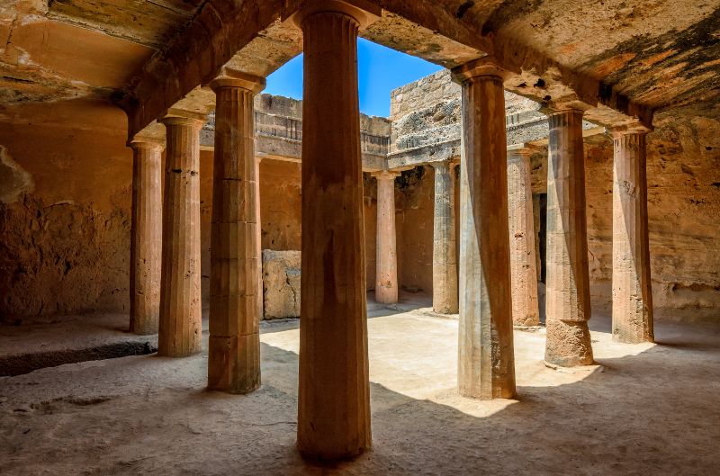 cypr pafos atrakcje co warto zobaczyć grobowce królewskie