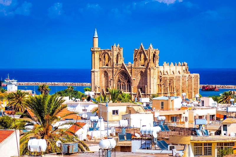 Cypr Północny atrakcje co warto zobaczyć Famagusta katedra